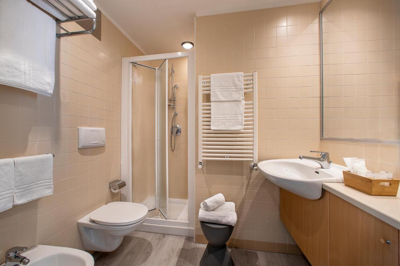 Rosanna Hotel