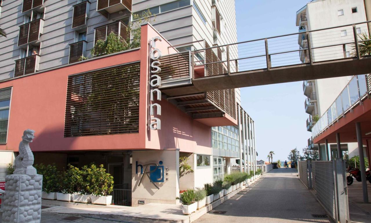 Rosanna Hotel 3*