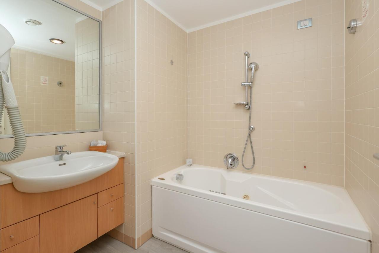 Rosanna Hotel 3*