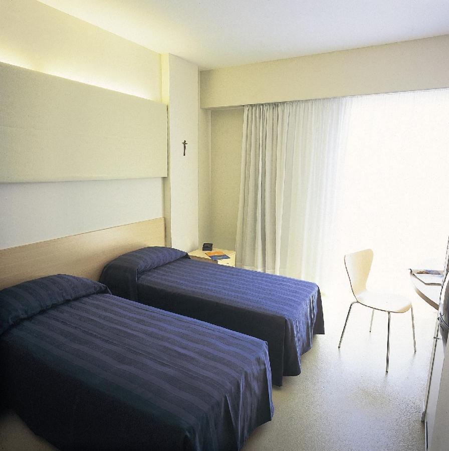 Rosanna Hotel